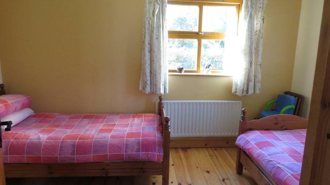 Heatherhill Farm Cottage In Letterfrack Beside Connemara National Park Εξωτερικό φωτογραφία
